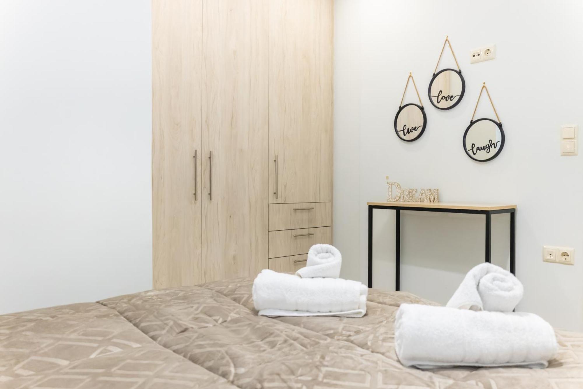 P&K Luxury Apartments 1 Каламата Экстерьер фото